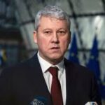 Crise politique en Roumanie : un Premier ministre intérimaire nommé après l’échec du candidat gouvernemental à la présidentielle