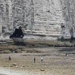Étretat : deux touristes secourus, piégés par la marée près du Trou à l’homme