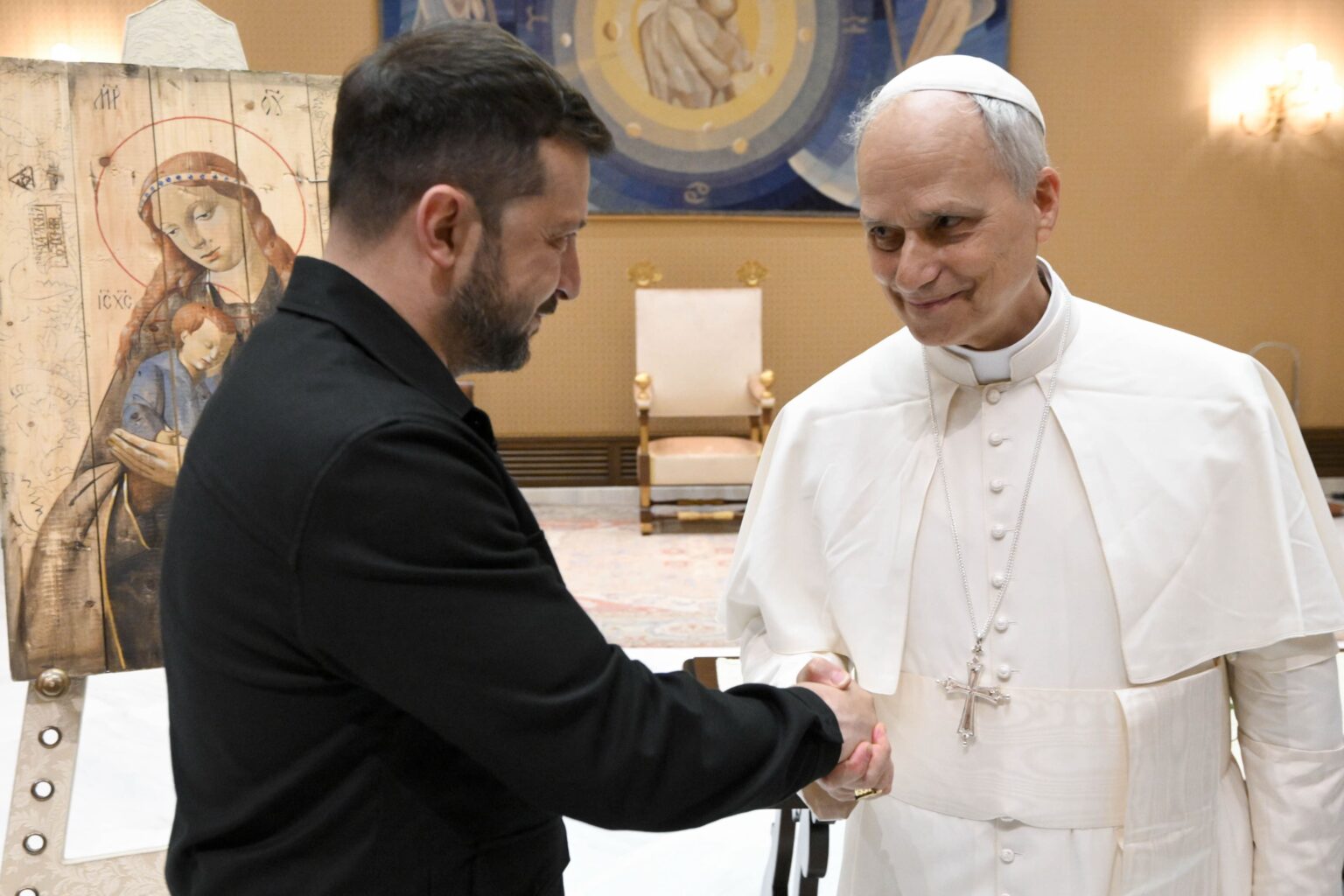 VIDÉO - Le pape Léon XIV a reçu Volodymyr Zelensky au Vatican pour évoquer la paix en Ukraine