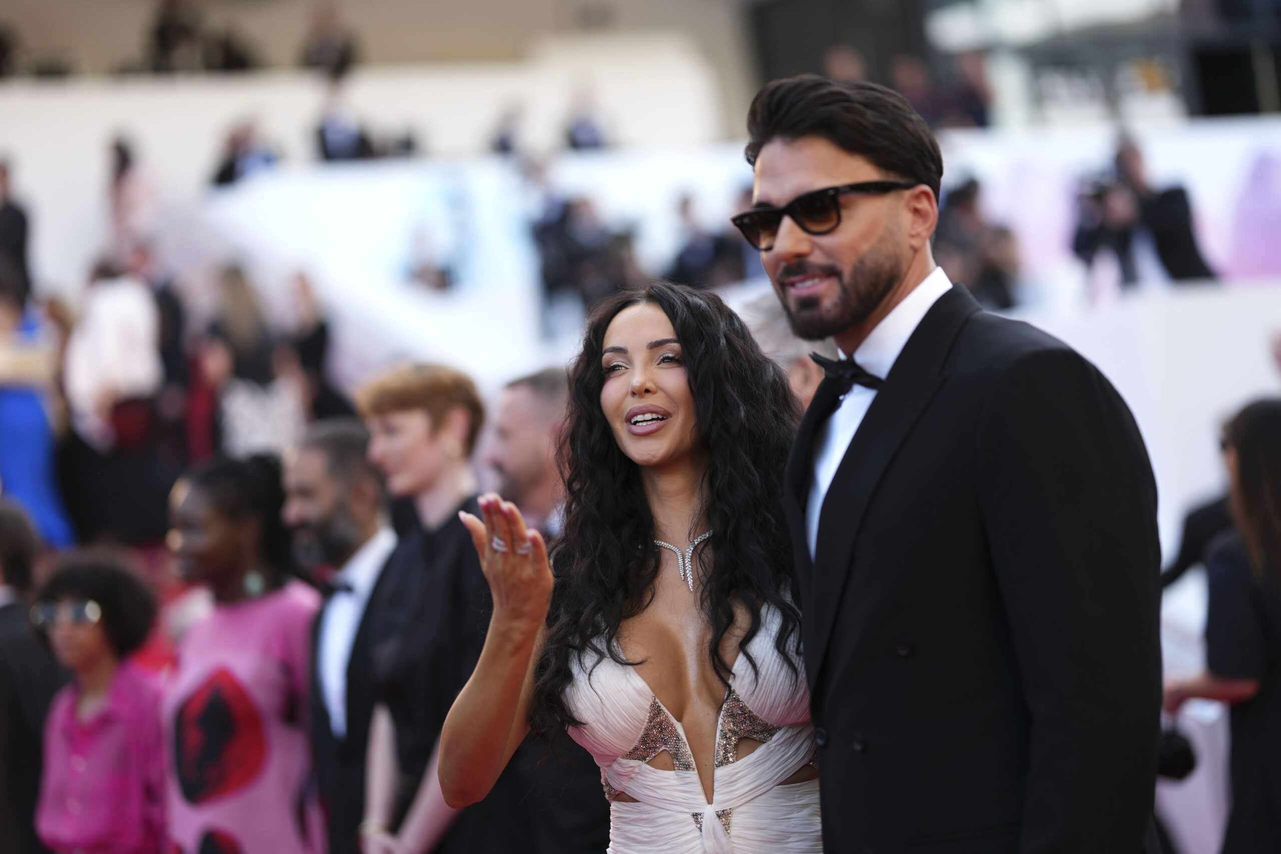 Nabilla Et Adriana Karembeu Également Présentes