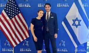 Deux employés de l’ambassade d’Israël tués devant le musée juif de Washington. Découvrez la photo des victimes et la vidéo de l’assaillant