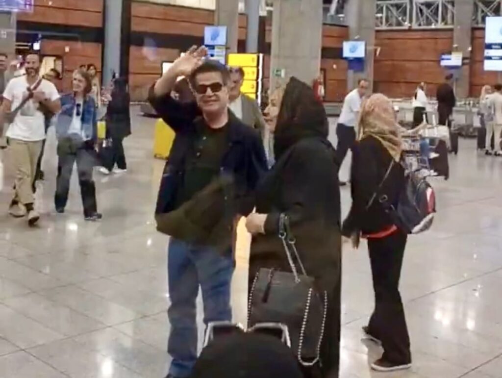 Le réalisateur Jafar Panahi de retour à Téhéran après sa Palme d’or à Cannes