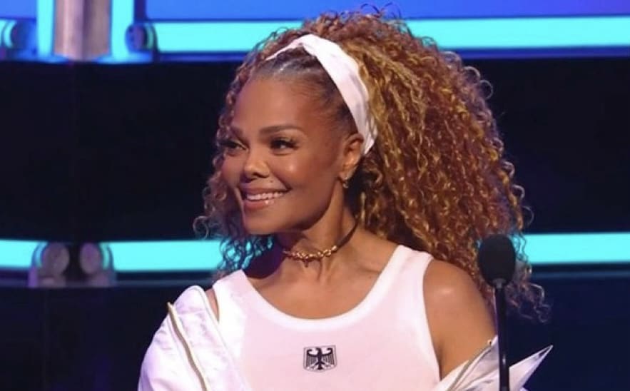 Janet Jackson fait son grand retour à la télévision après sept ans d’absence lors des American Music Awards 2025