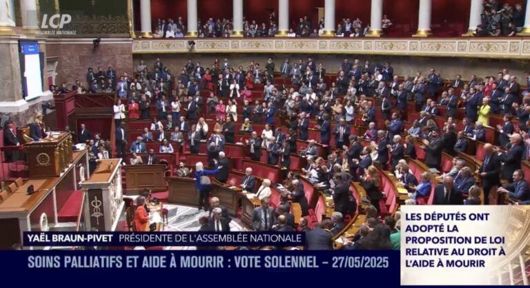Aide à mourir : l’Assemblée nationale adopte la proposition de loi Falorni en première lecture