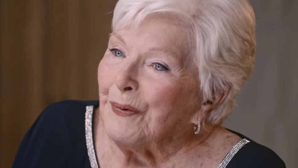 Line Renaud sort de ses gonds : son coup de gueule violent contre Trump, « une cloche qui ruine l'Amérique »