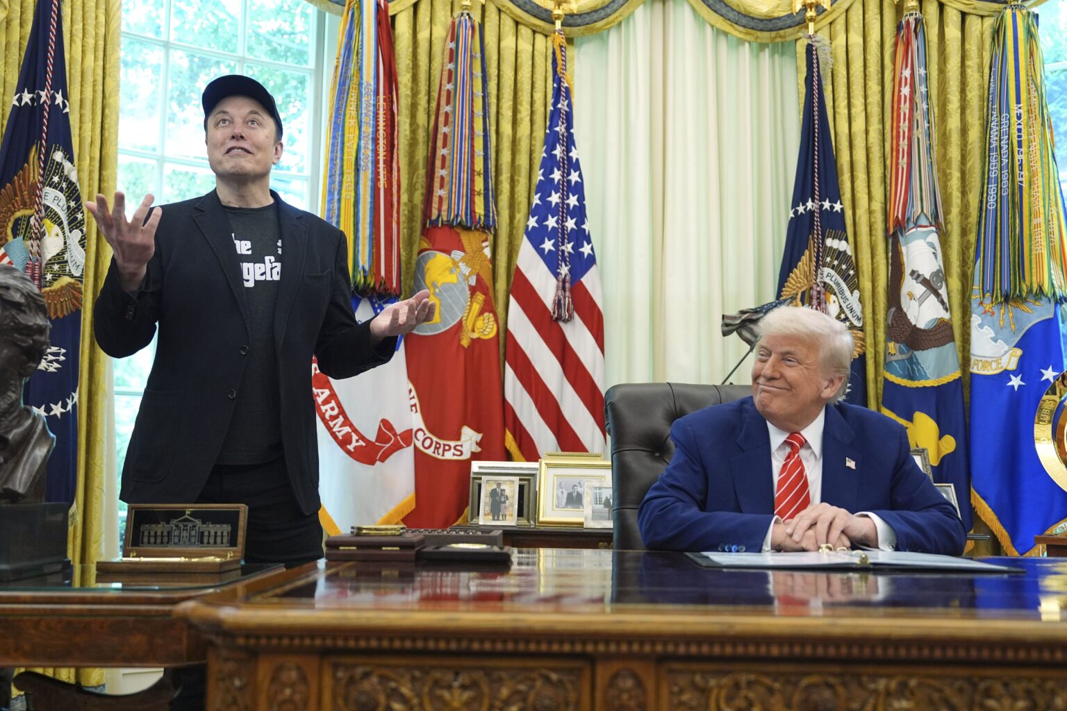 Donald Trump et Elon Musk ironisent sur la vidéo virale du couple Macron: «Il faut s’assurer que la porte est bien fermée!»