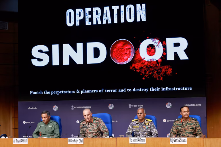 Tensions au Cachemire : l’armée indienne avertit le Pakistan après des violations du cessez-le-feu