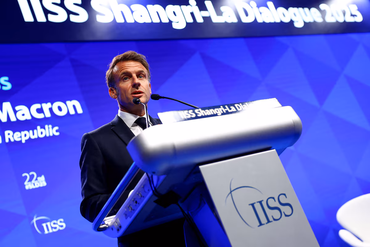 À Singapour, Macron plaide pour des coalitions asiatiques indépendantes et alerte sur les divisions entre les États-Unis et la Chine