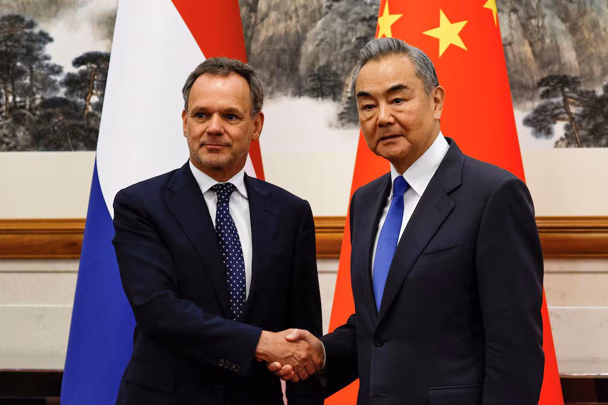 Chine et Pays-Bas promettent de renforcer leur coopération sur les grands défis mondiaux
