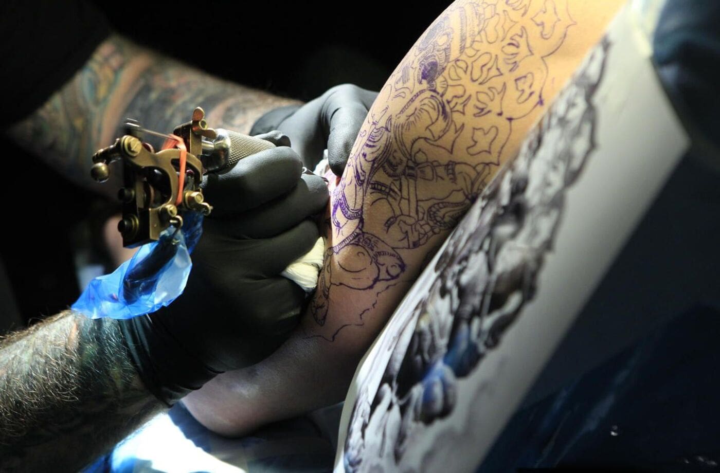 Procès du tatoueur de Neuilly-sur-Marne : face aux témoignages, l’accusé nie