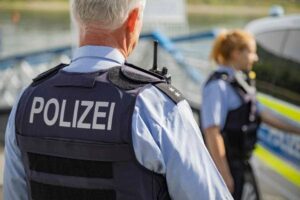 Allemagne : arrestation de cinq mineurs soupçonnés de former un groupe terroriste d’extrême droite