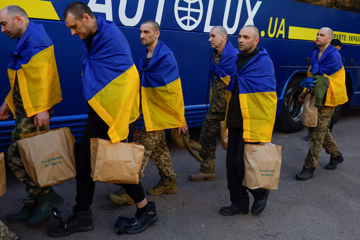 Échange historique de prisonniers entre la Russie et l’Ukraine : 307 soldats libérés de chaque côté