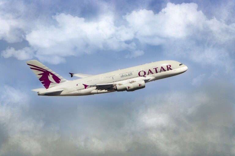 Qatar Airways passe une commande historique de 160 avions Boeing en présence de Donald Trump
