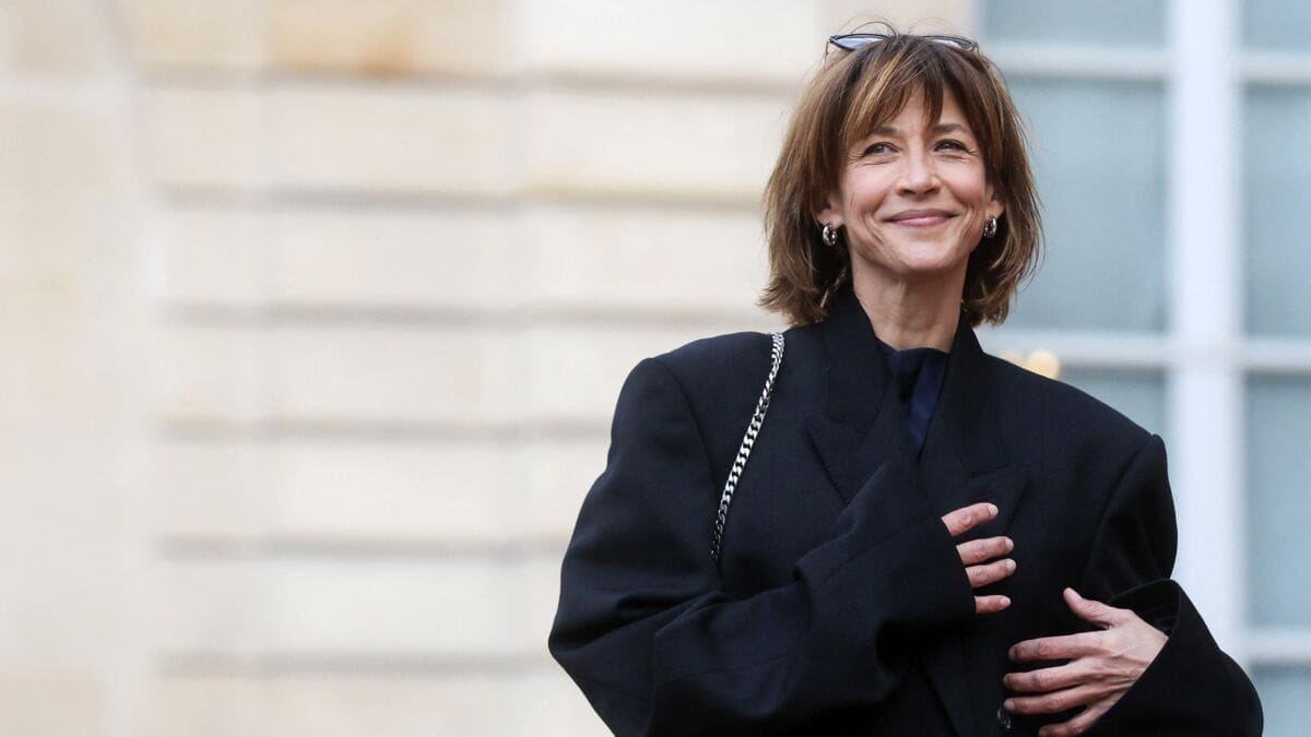 “LOL 2.0” : Sophie Marceau de retour, une nouvelle génération en crise