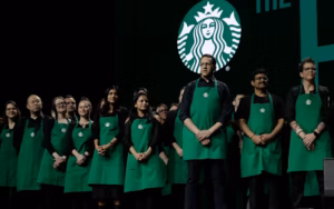 Plus de 1 000 baristas Starbucks en grève pour protester contre le nouveau code vestimentaire