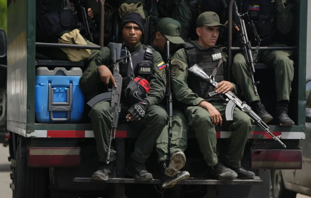 L’Argentine frappe fort contre le gang Tren de Aragua : 12 membres arrêtés