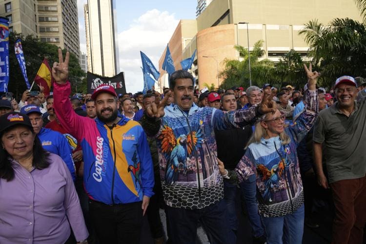 Élections régionales au Venezuela : faible participation sur fond d'appel au boycott et de répression