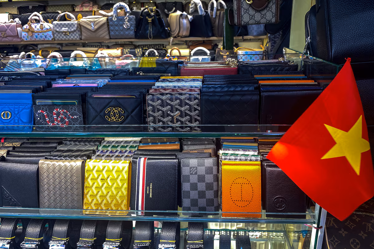 EXCLUSIF – Pression américaine : le Vietnam durcit sa lutte contre la contrefaçon pour éviter des sanctions commerciales