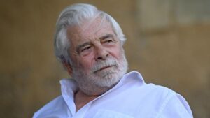 Jacques Weber en colère contre Donald Trump, en scène pour défendre la liberté d’expression