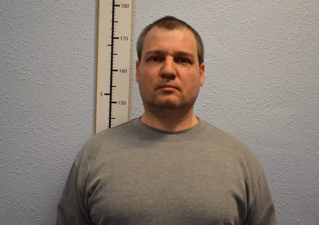 Un fugitif de Wirecard impliqué dans des projets de drones, d’armes et de mercenaires avec un chef d’espions russes