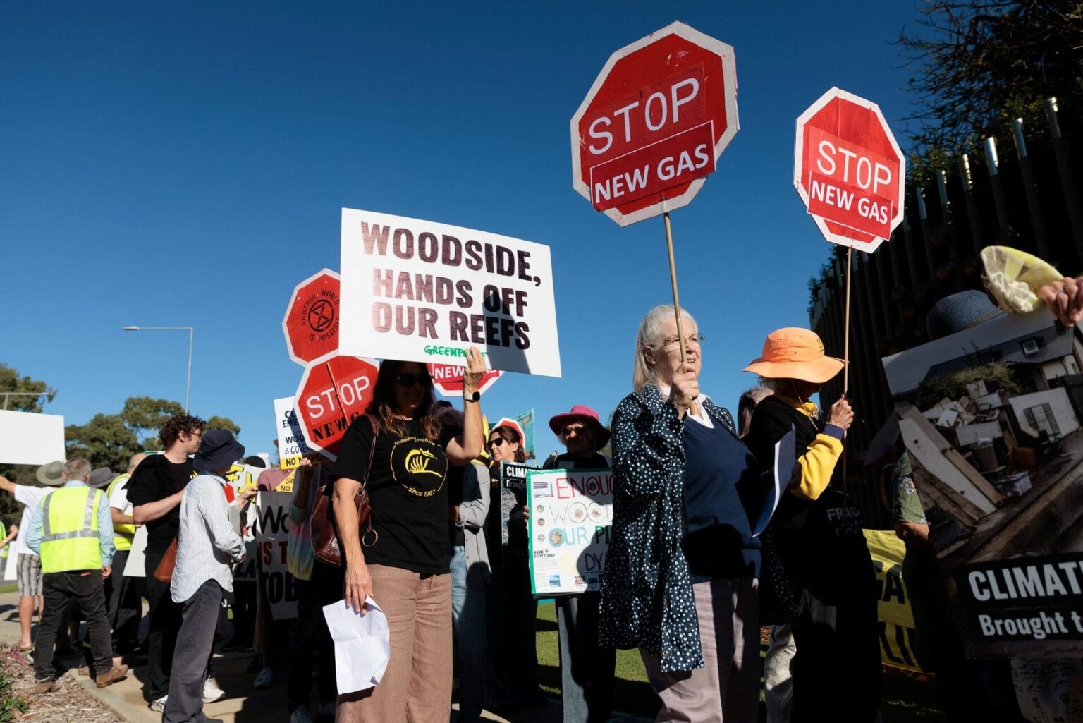 Colère climatique et pression des investisseurs : Woodside Energy chahuté lors de son assemblée annuelle