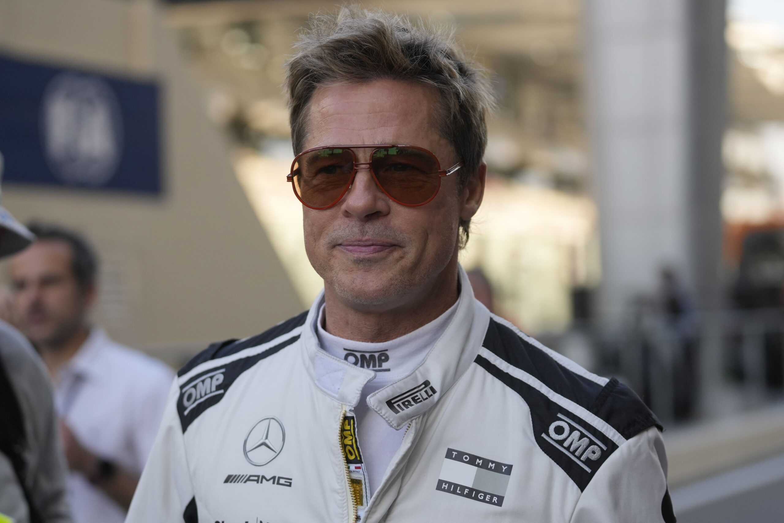 INTERVIEW EXCLUSIVE - Brad Pitt, à l'affiche du film F1: "Si on faisait la course en vrai, Lewis Hamilton me mettrait un tour d’avance avant même que j'arrive au bout de la première ligne droite!"
