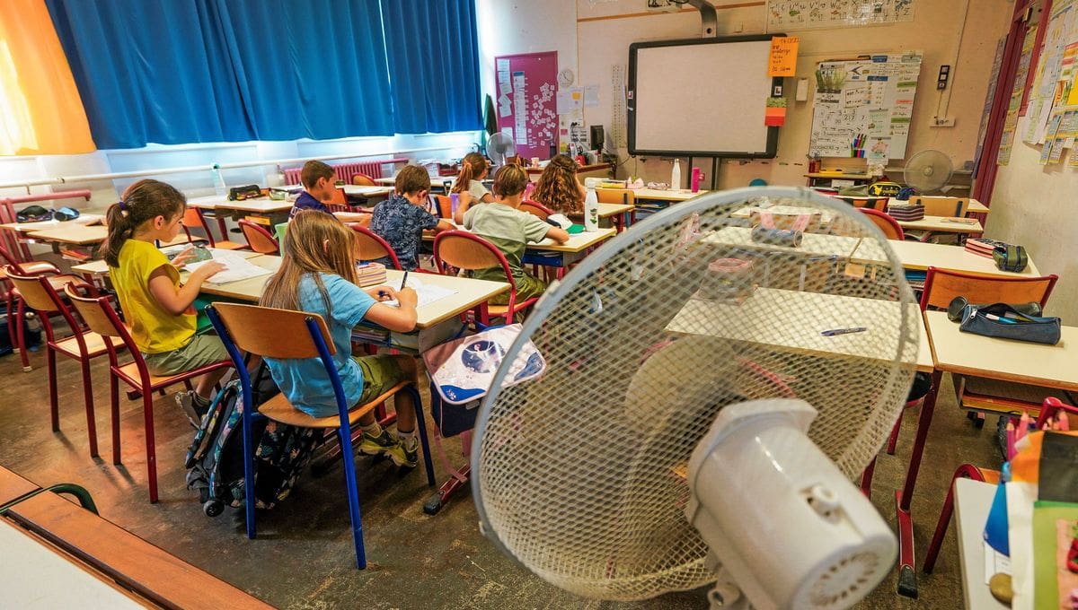 Canicule à l’école : Borne refuse d’anticiper les vacances et recadre les maires écologistes