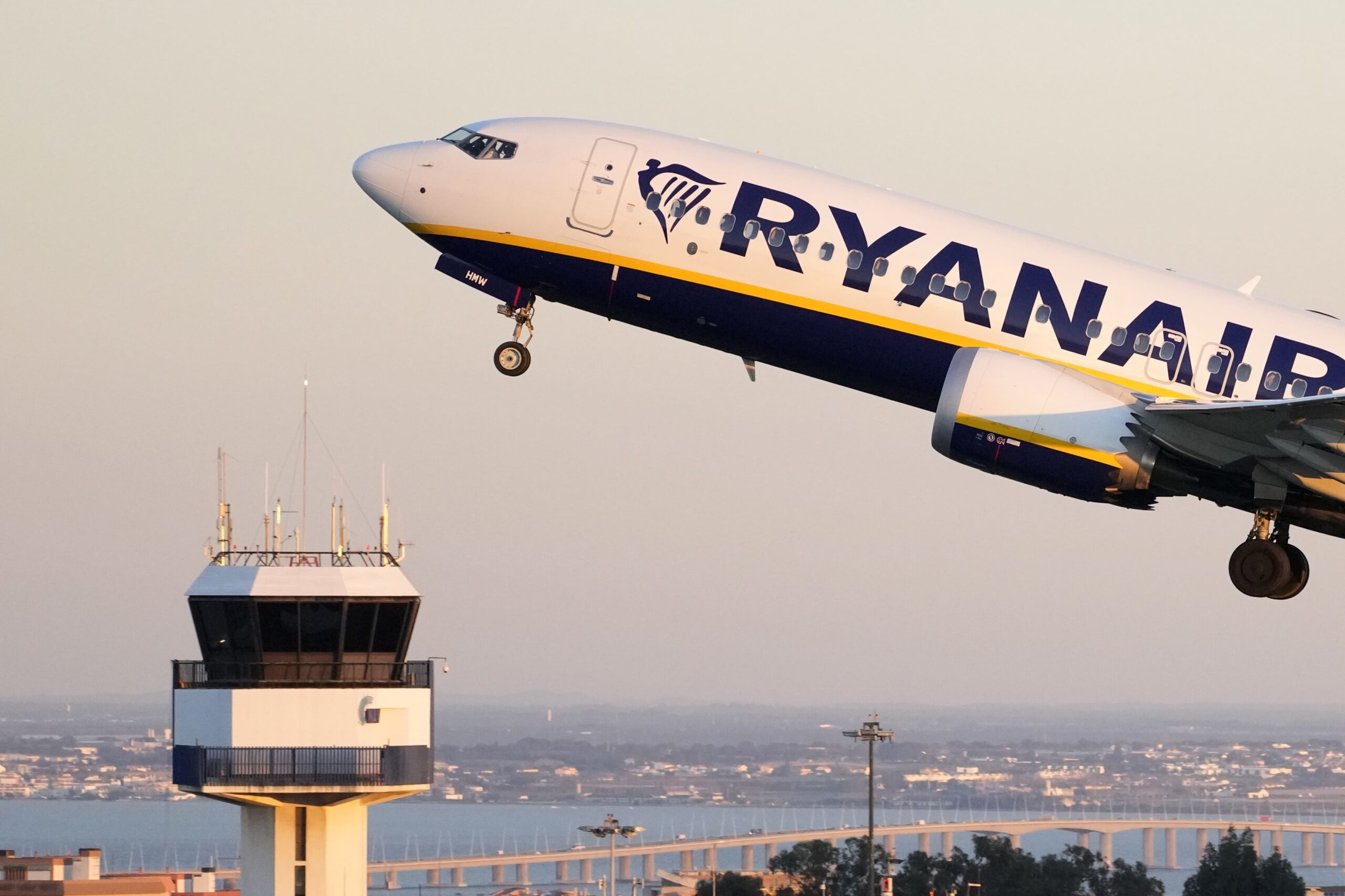 Insolite - Une passagère de 79 ans embarque par erreur sur un vol Ryanair avec un billet easyJet et atterrit dans le mauvais pays