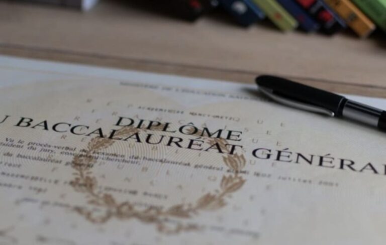 Bac français 2025 : les sujets tombés ce matin créent la surprise chez les lycéens