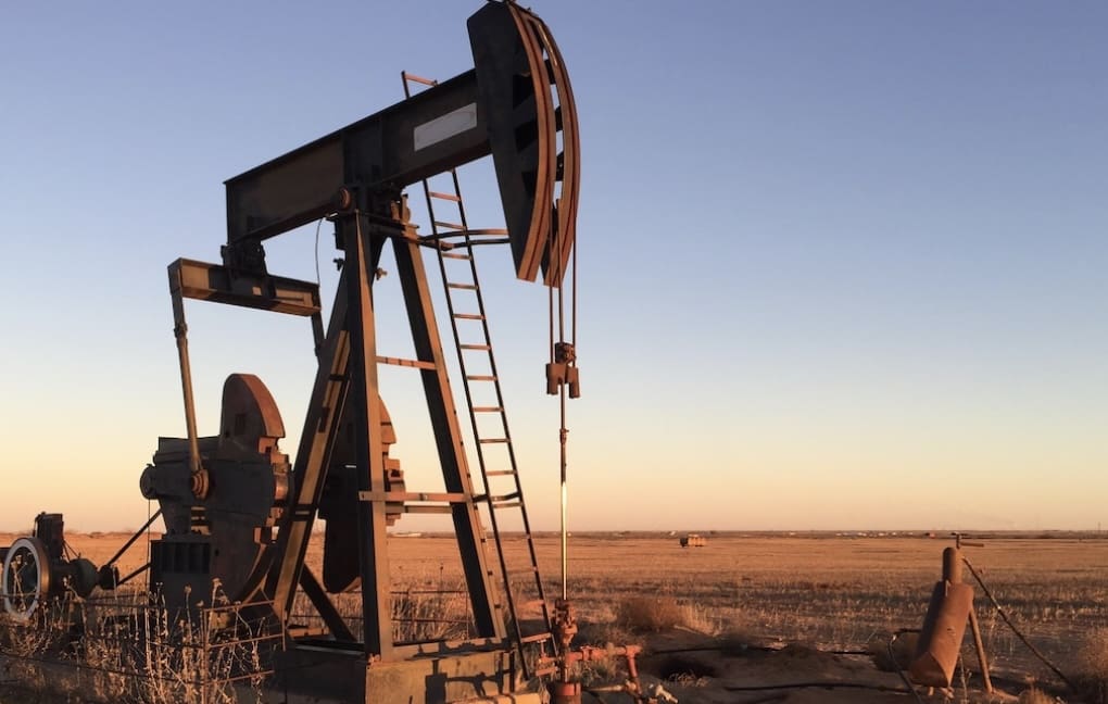 Israël frappe l’Iran : le pétrole explose, les marchés dévissent