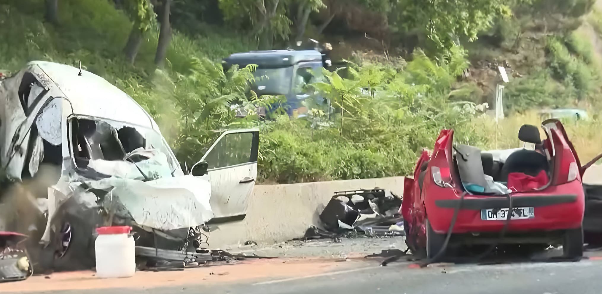 Drame sur l’A8: deux infirmières tuées par un chauffard sous cocaïne. L'une avait 3 enfants (5, 8 et 11 ans), la seconde revenait d'un congé de maternité