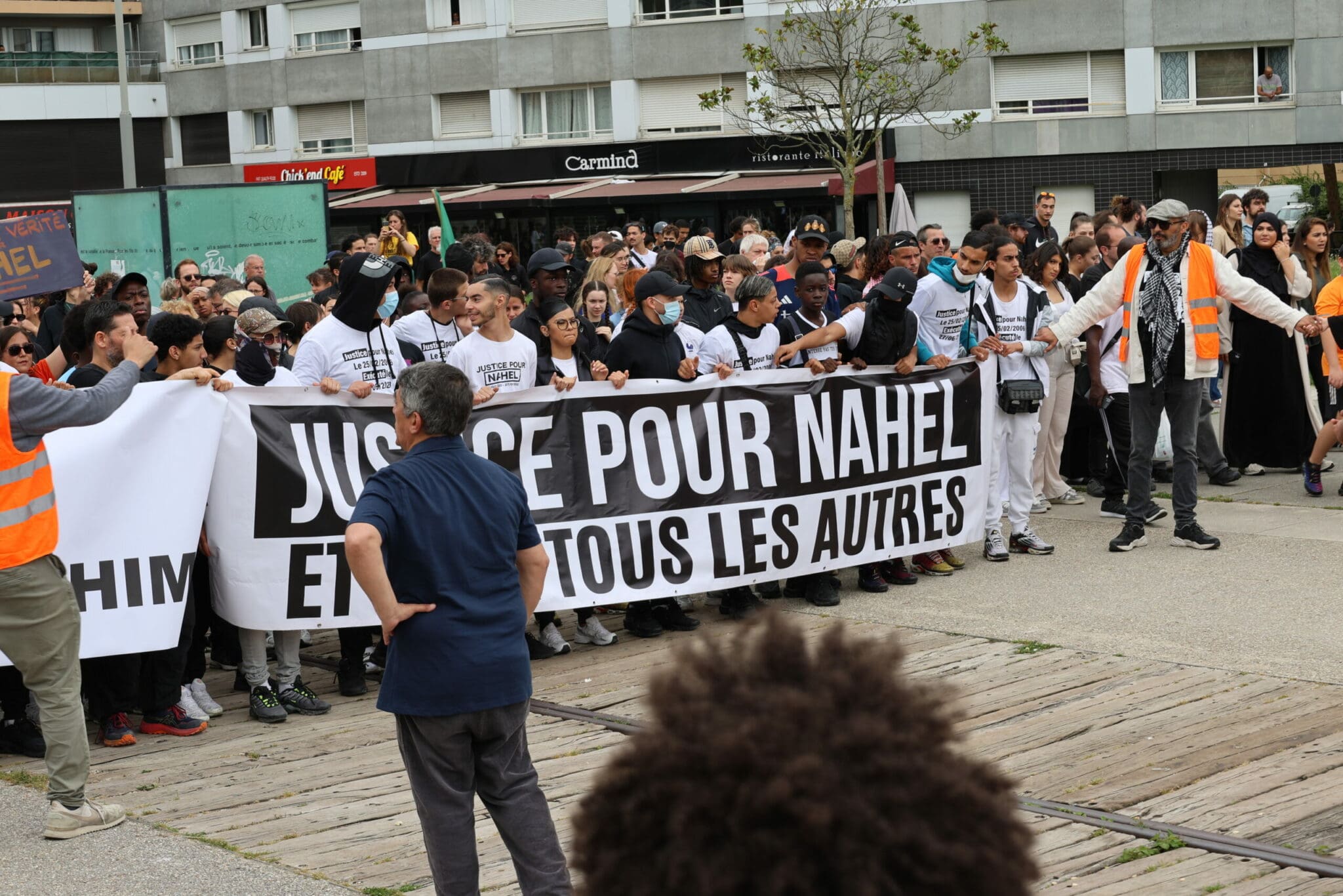 Deux journalistes attaqués en plein reportage sur la manif pour Nahel à Nanterre