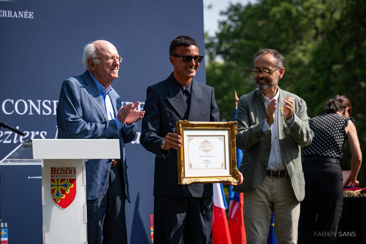 Omar Harfouch, Compositeur Honoris Causa du conservatoire de Béziers, en présence de Vladimir Cosma. Photo: Noémy Smecicas