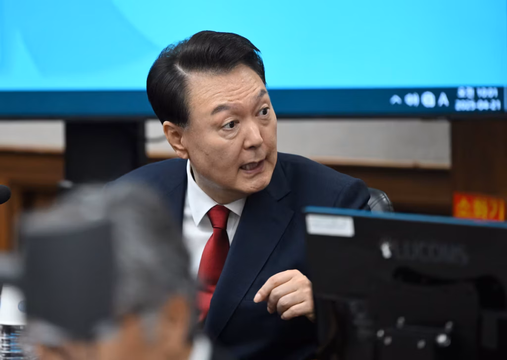 Corée du Sud : un mandat d’arrêt requis contre l’ex-président Yoon pour tentative d’insurrection