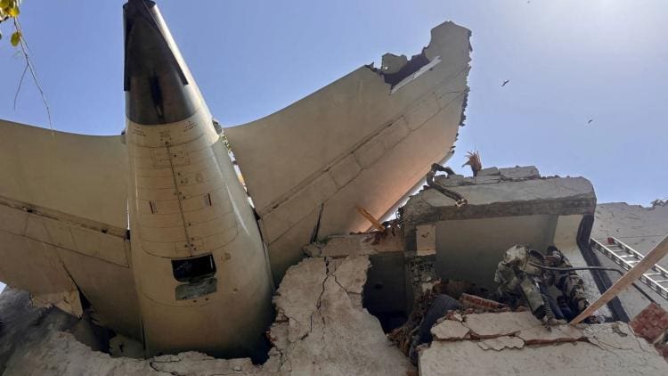 Inde : les dépouilles des victimes du crash d’Air India remises à leurs familles