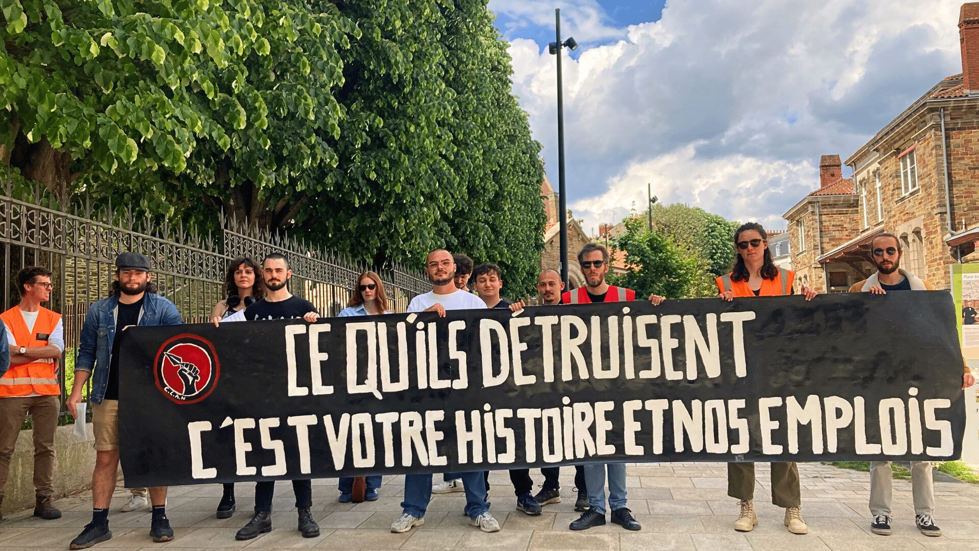 Les archéologues manifestent contre un amendement menaçant les fouilles préventives