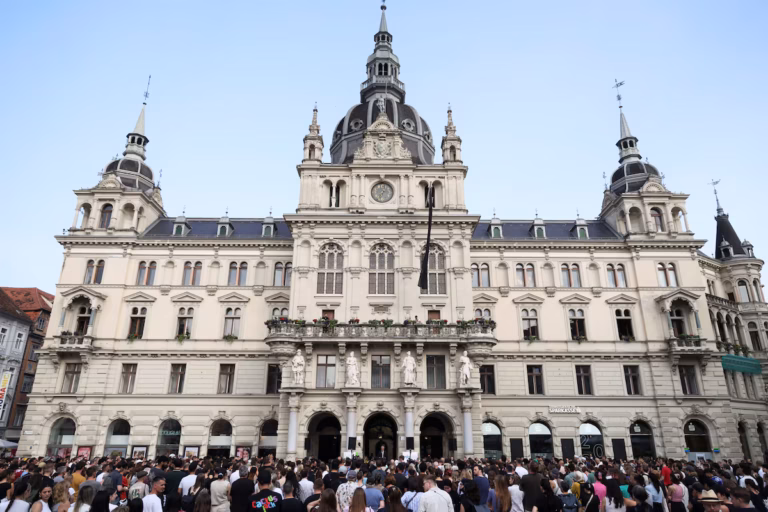 Autriche : vers un durcissement des lois sur les armes après la fusillade meurtrière dans un lycée