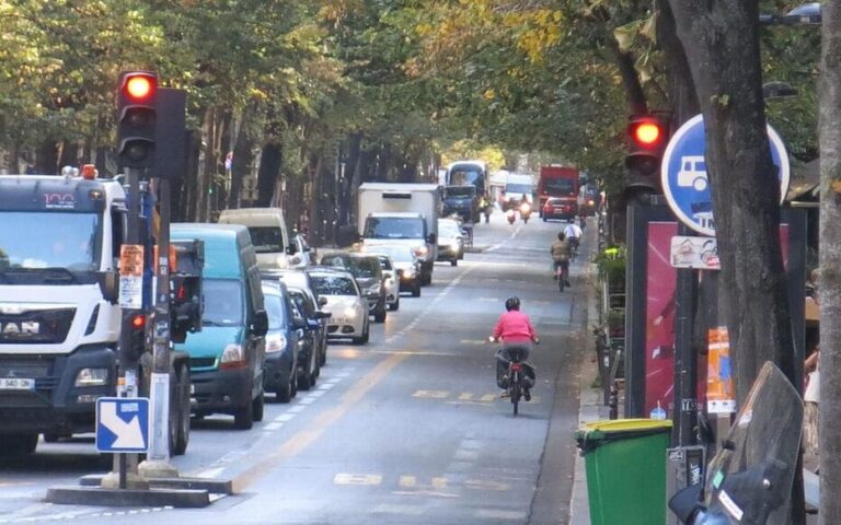 Paris, avenue Gambetta : un banal accrochage vire à l’agression collective