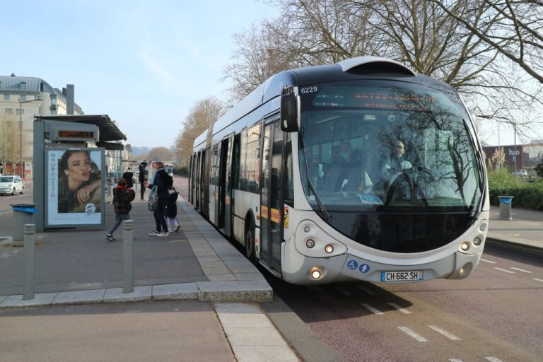 Rouen rend les bus gratuits pour les moins de 18 ans dès la rentrée