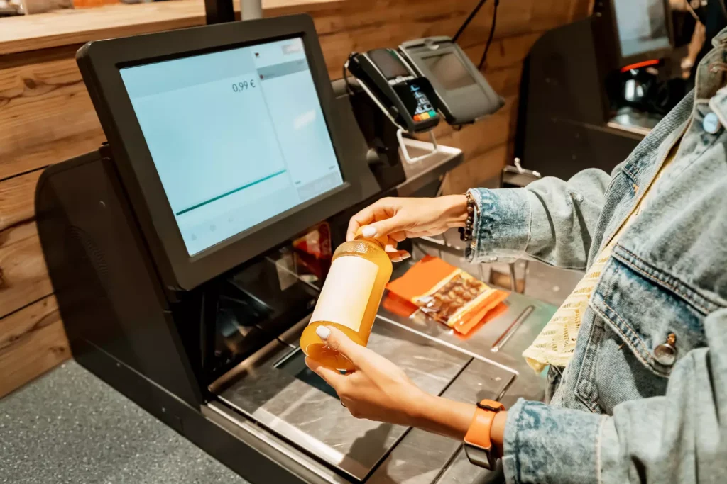 340 euros volés à la caisse grâce à un tour de passe-passe millimétré