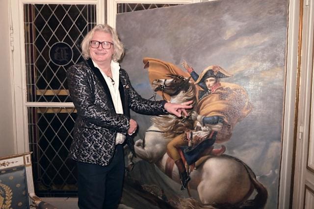 Napoléon sauve Chalençon de la faillite avec de très jolis coups de marteau