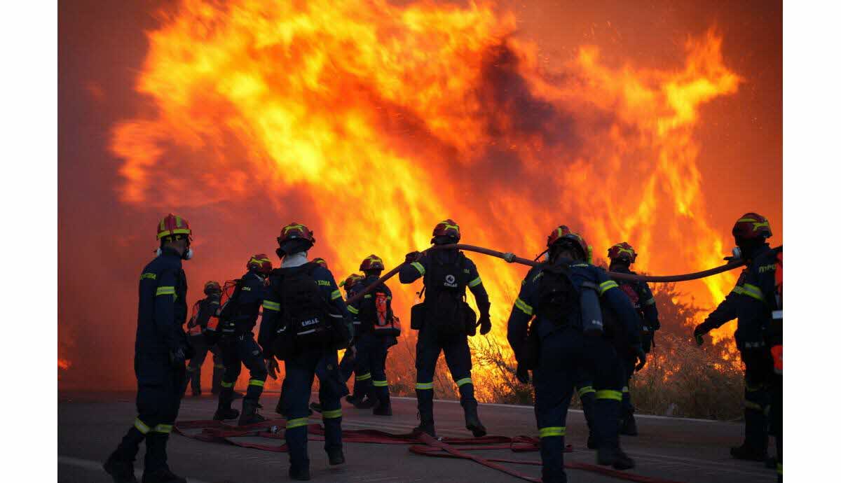 Grèce : l'île de Chios en état d'urgence face à des incendies incontrôlables