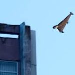 Nouvelle attaque russe à Kiev : le bilan s’alourdit à 28 morts, les secouristes poursuivent les recherches