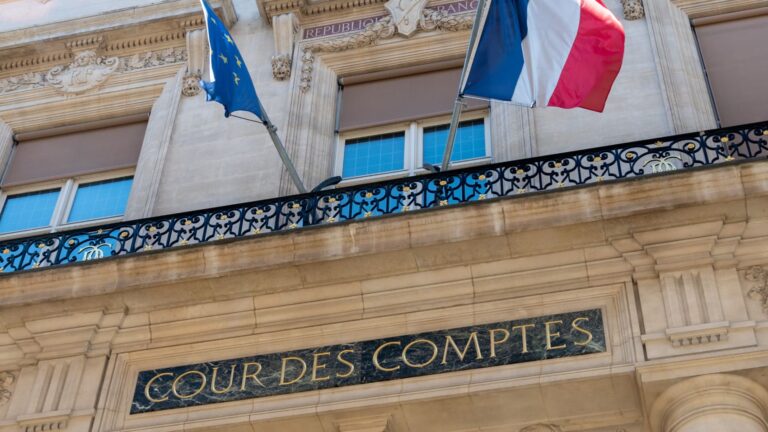 La Cour des comptes tacle les élus locaux pour la flambée des dépenses publiques