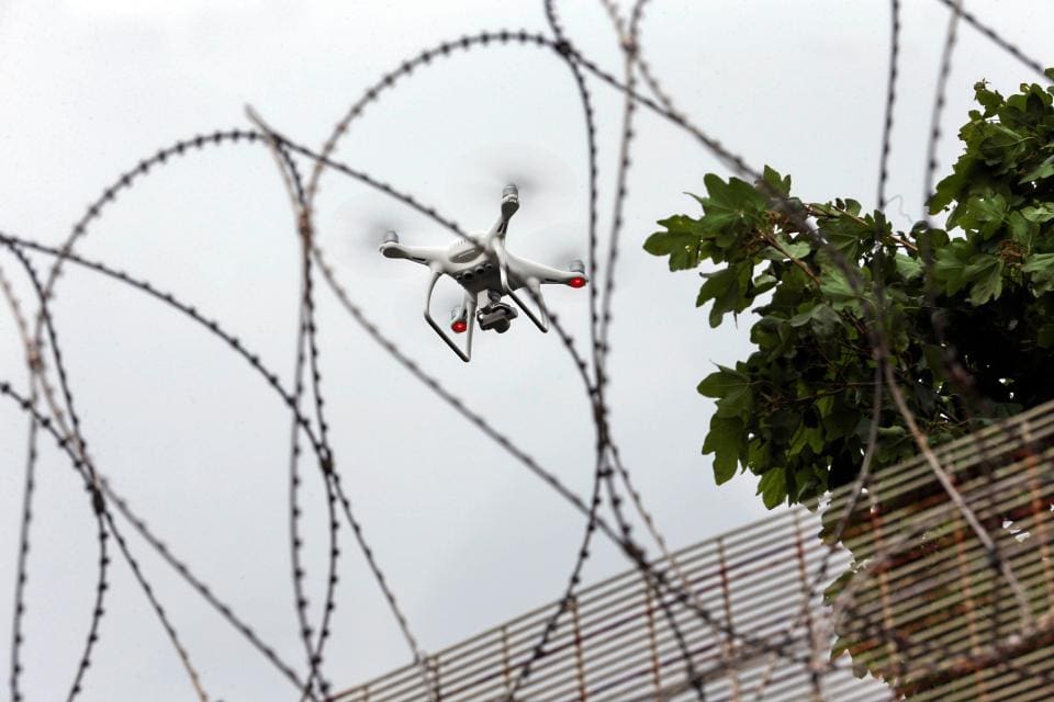 Livraisons par drone en prison : le trio stoppé net dans son vol nocturne