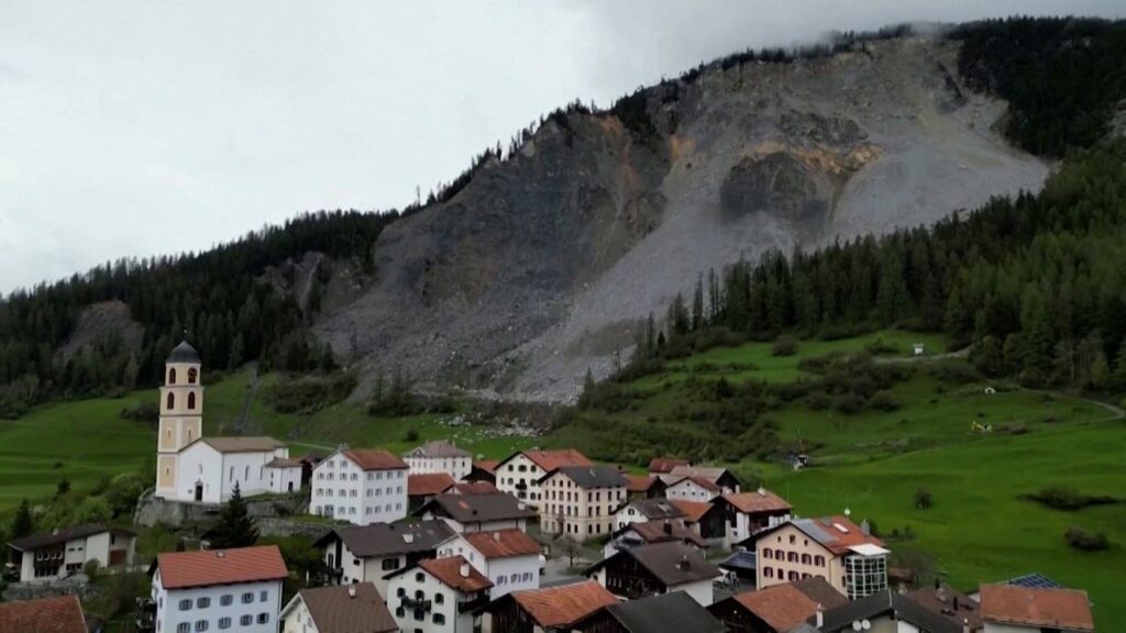 Évacuation d’un village suisse face à la menace imminente d’un éboulement