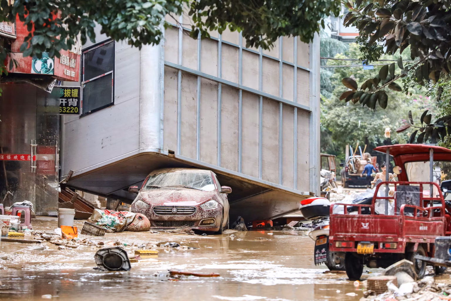 La région du Guangxi inondée par des crues spectaculaires en provenance du Guizhou