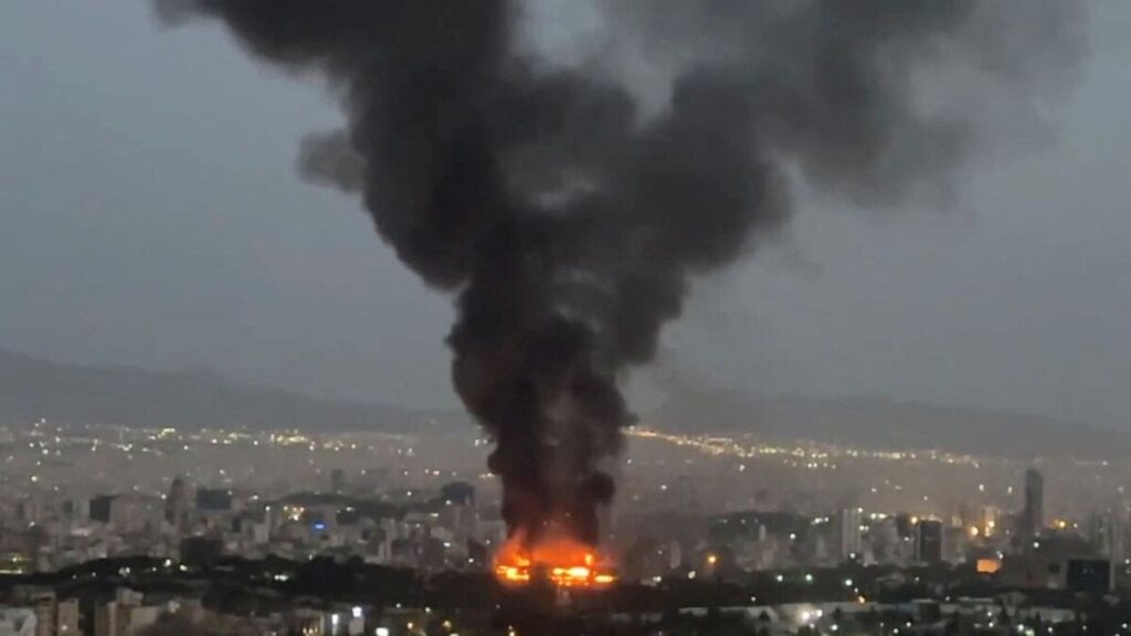 Israël frappe la prison d’Evin : 71 morts, Téhéran accuse une attaque contre la souveraineté