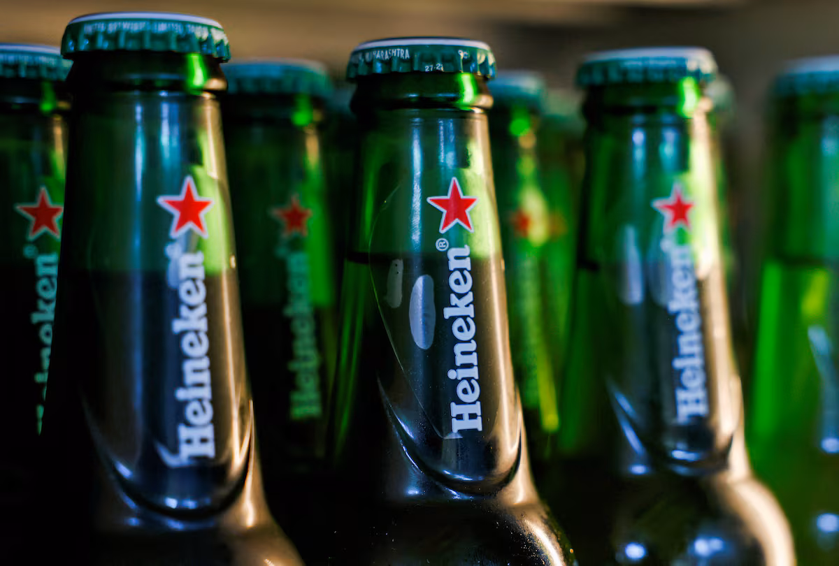Heineken perd le contrôle de ses installations dans l’est de la RDC en raison du conflit armé