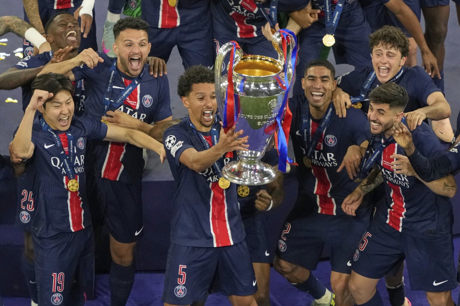 Après la​ victoire du PSG en Ligue des champions, découvrez le programme des festivités de ce dimanche et sur quelles chaînes suivre la fête